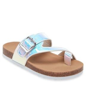 🎉HP🎉 Steve Madden JWAIVE IRIDESCENT